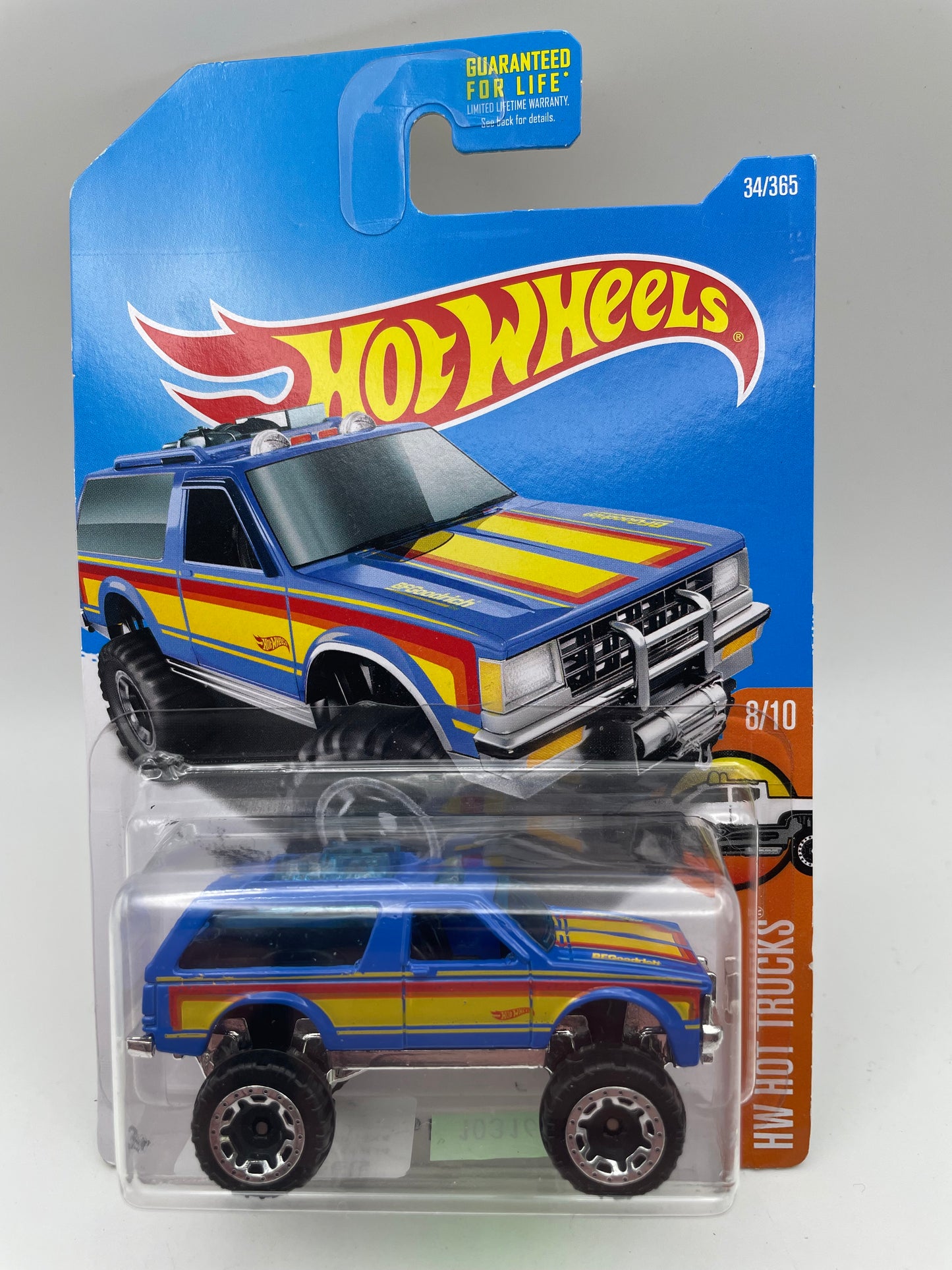 Hot Wheels - Hot Trucks #34 8/10 Chevy Blazer 4x4 Blue 2017 #103163