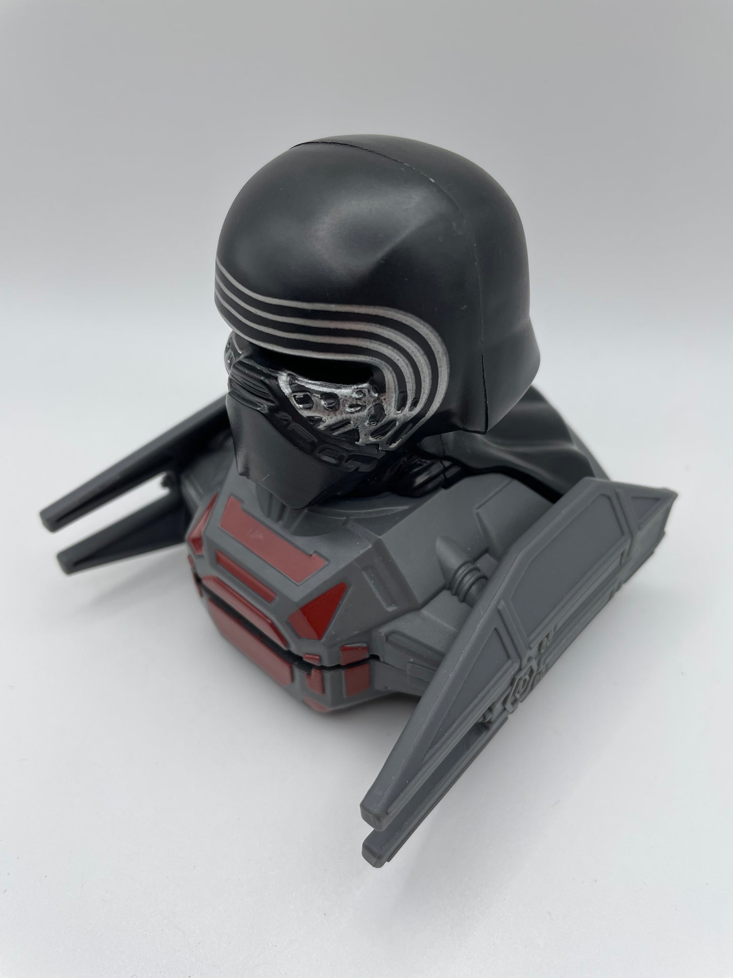 Star Wars - McDonald’s - Kylo Ren Ship 2020 #101462