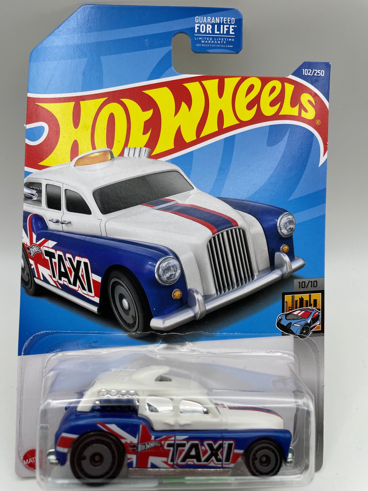 Hot Wheels - Metro #102 10/10 Cockney Cab II White 2022 #103143