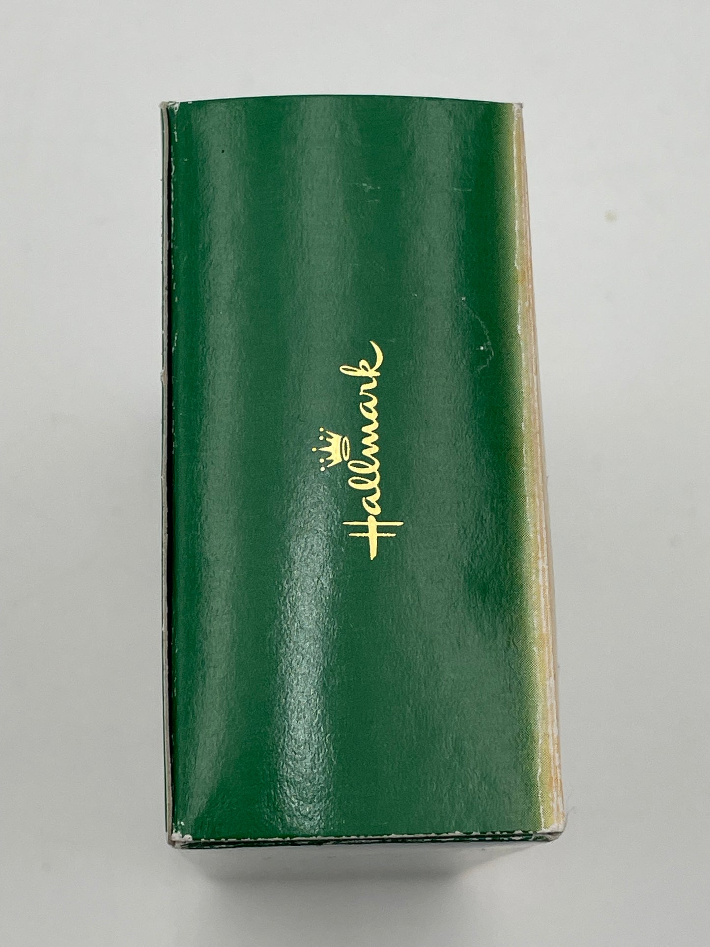 Star Trek - Hallmark Ornament - Star Trek Insignias 2004 #104510