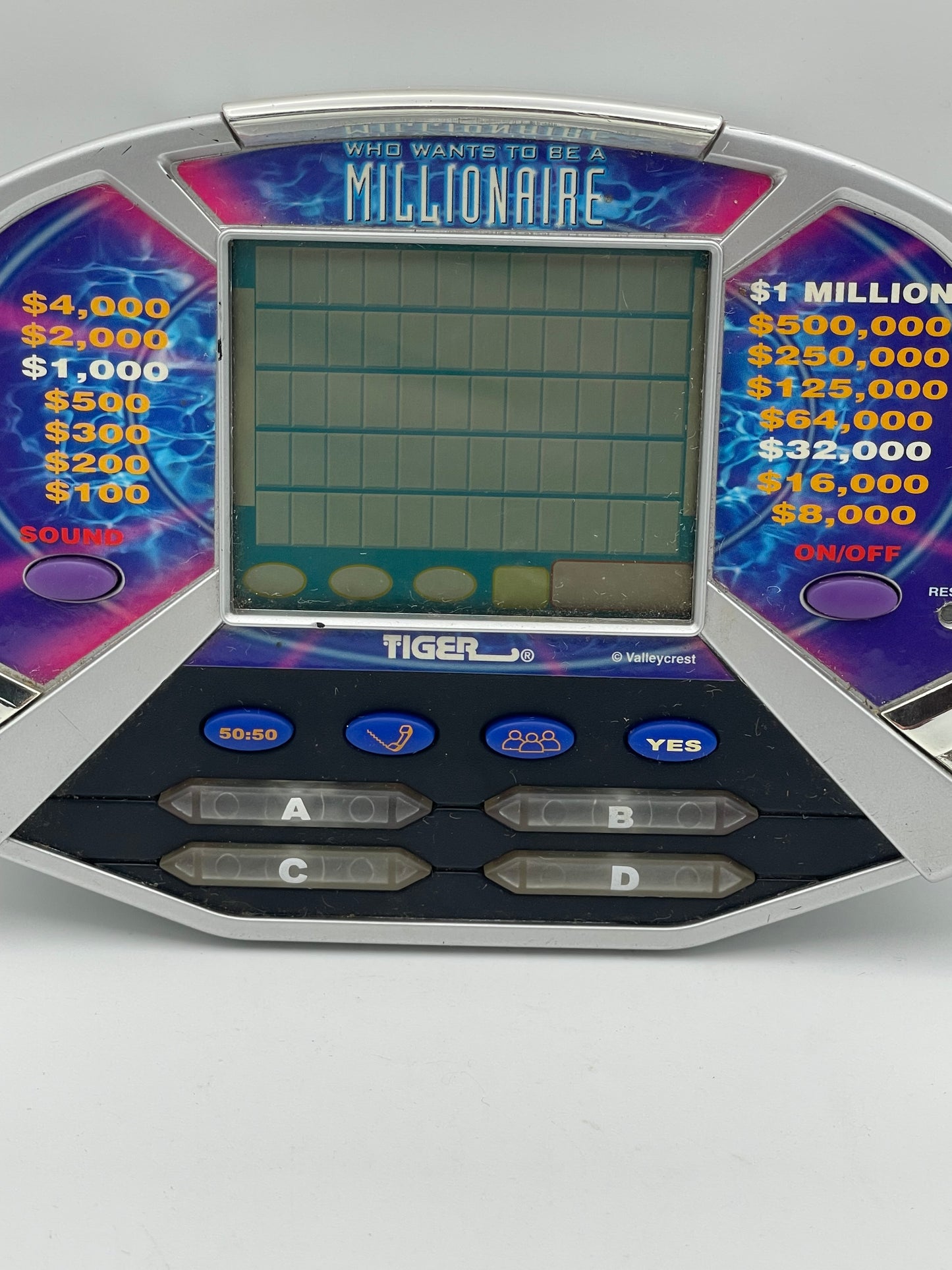 Tiger Electronics - Who Wants to be a Millionaire Handheld Game 2000 #102922