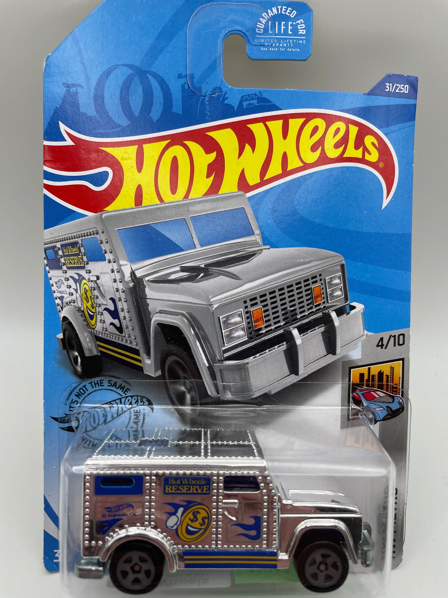 Hot Wheels - Metro #31 4/10 Armored Truck Chrome 2020 #103133