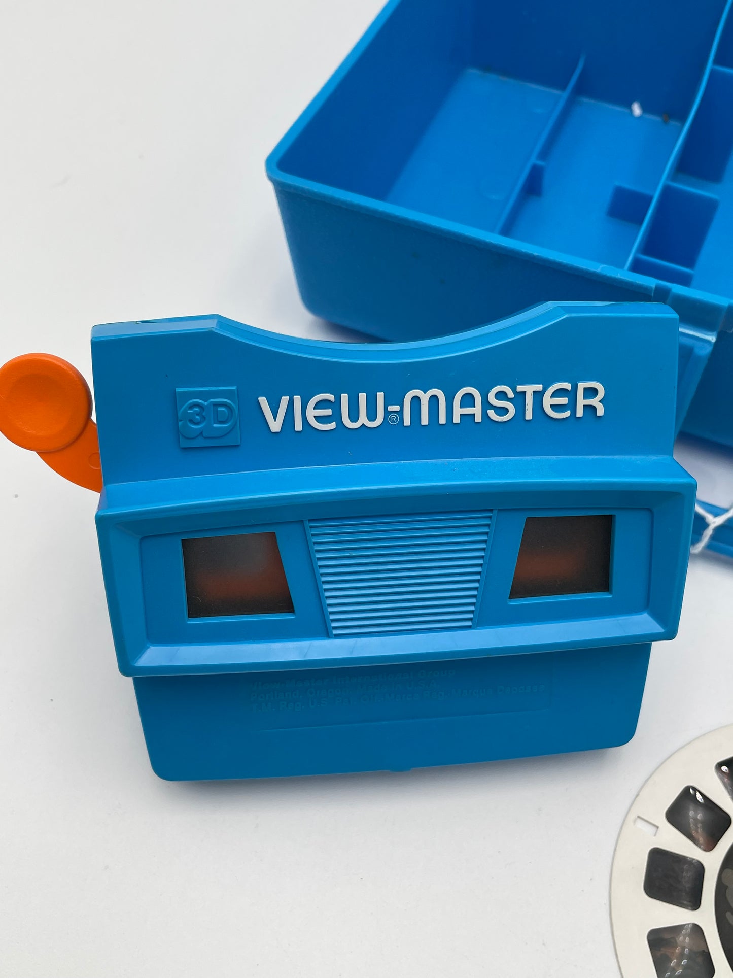 View Master - Collectors Case with Viewer and 8 Decade Disks #103085