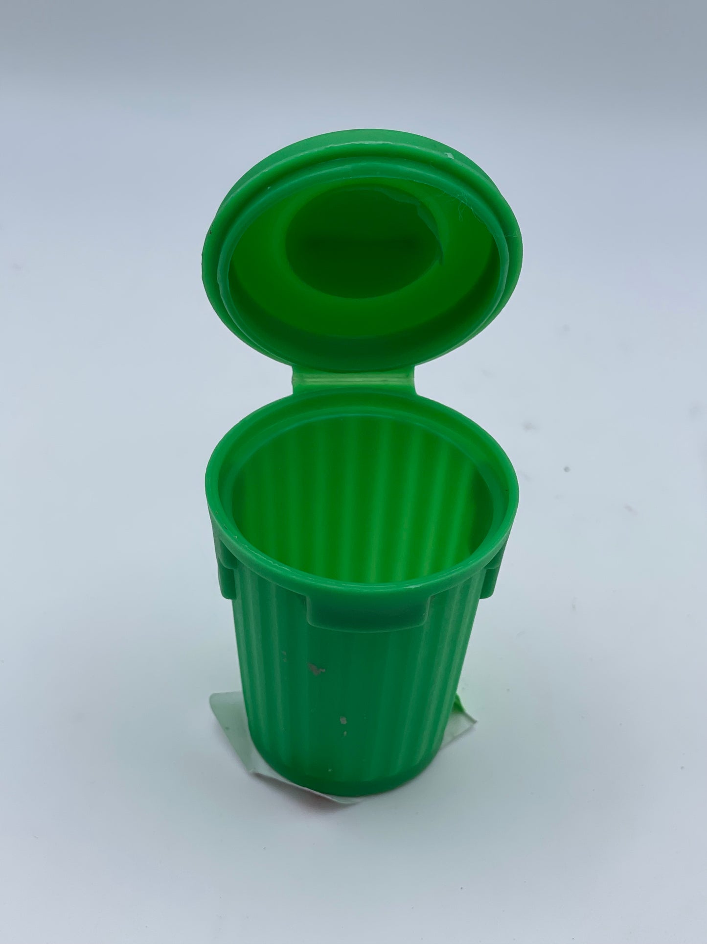 Topps - Trash Candy Trash Can 1981 #101814