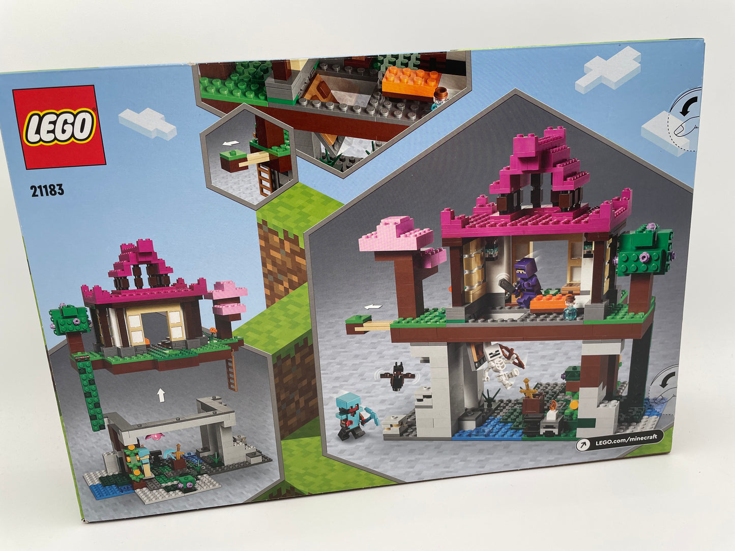 LEGO 21183 - Minecraft - The Training Ground 2022 #102476