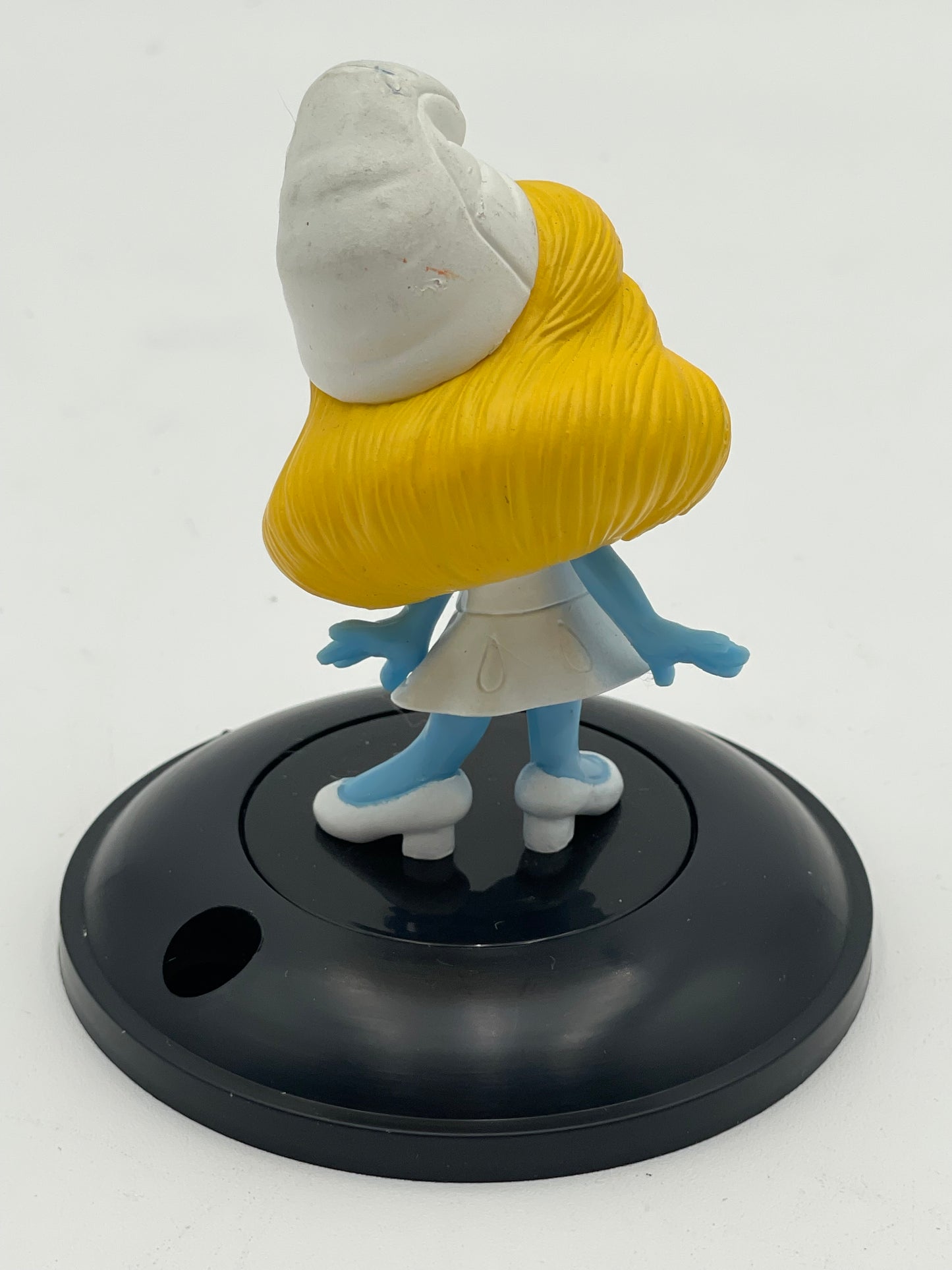 Smurfs - Cup Topper - Smurfette Hands Out 2011 #103880