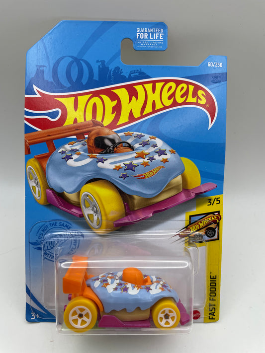 Hot Wheels - Fast Foodie #108 3/5 Donut Drifter Lt Blue 2020 #103245