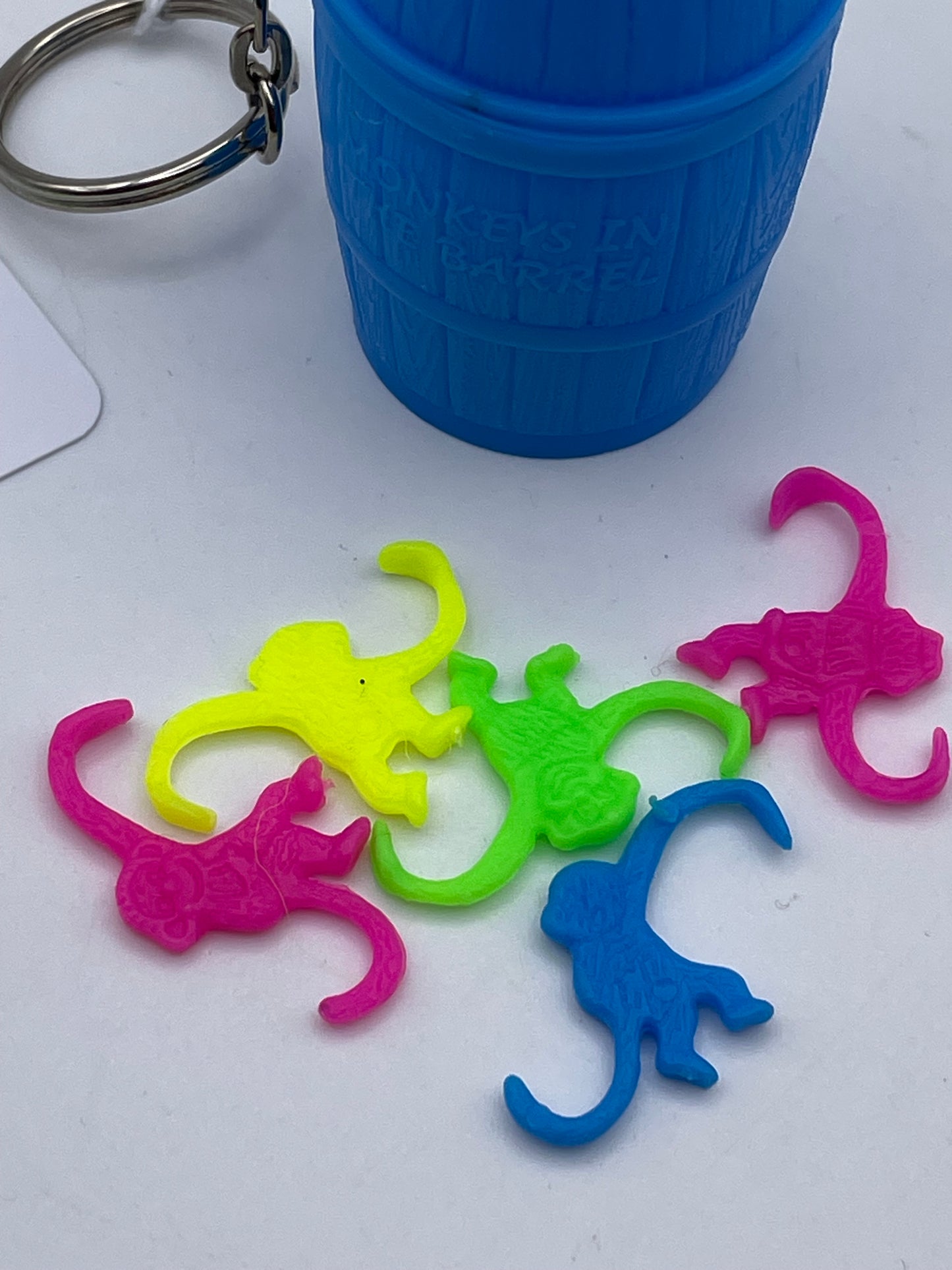 Mini Barrel of Monkeys Keychain 1998 #103067