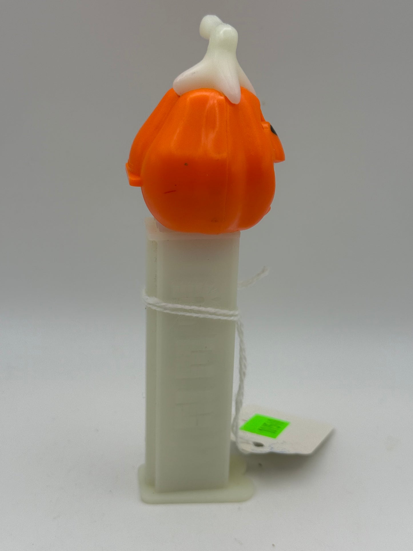 PEZ - Mfg Hungary - Glow in the Dark Pumpkin 2003 #107540