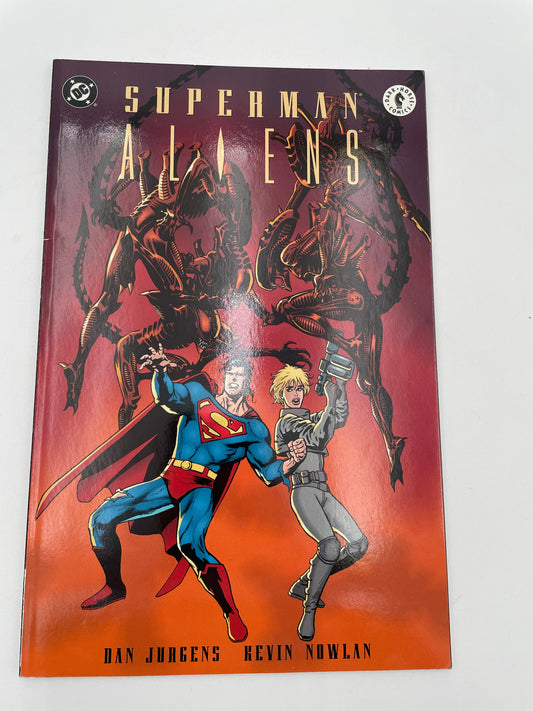 DC Comics - Superman Vs Aliens - August 1995 #102343