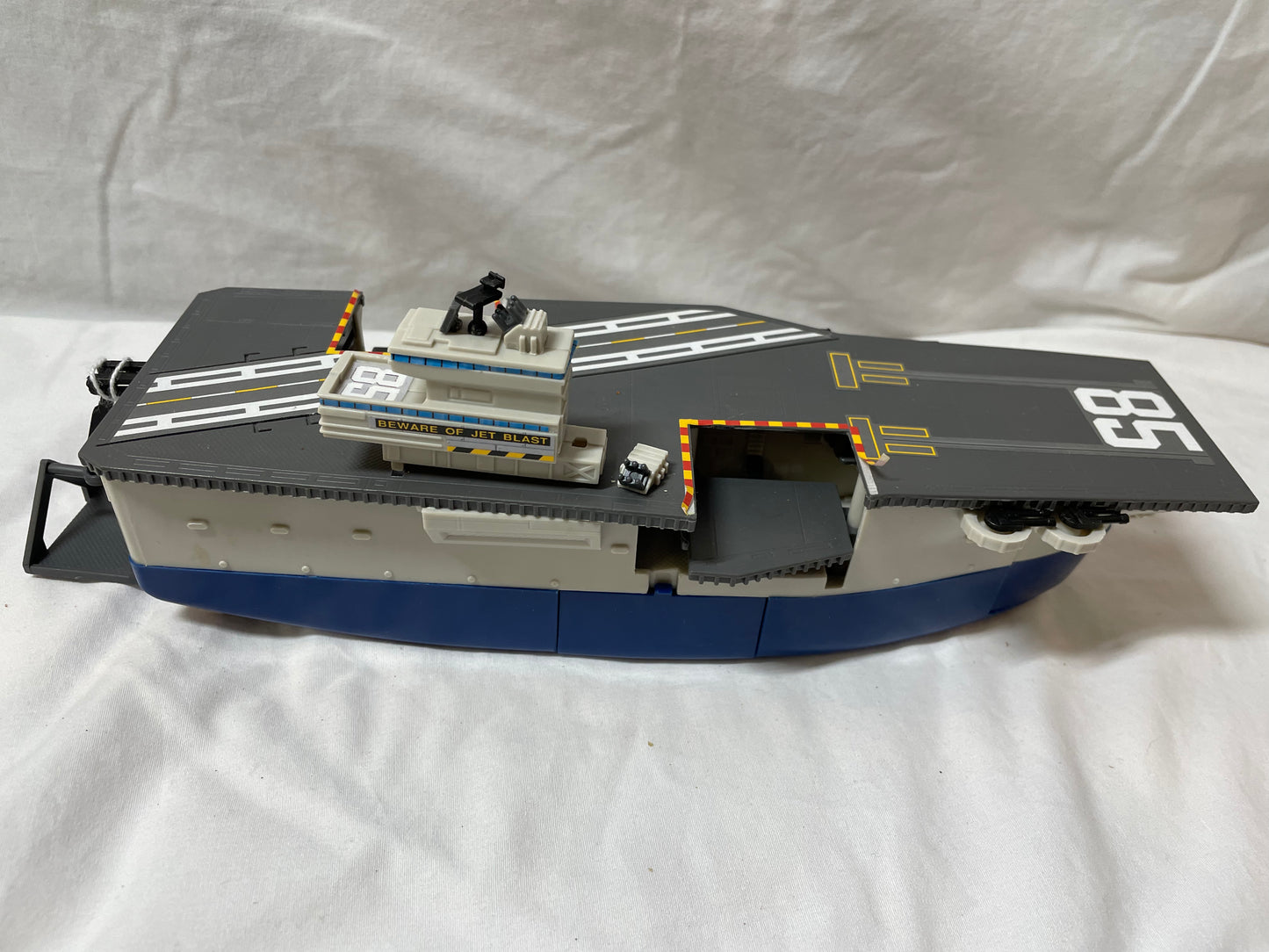 Micro Machines - Aircraft Carrier 1988 #100166