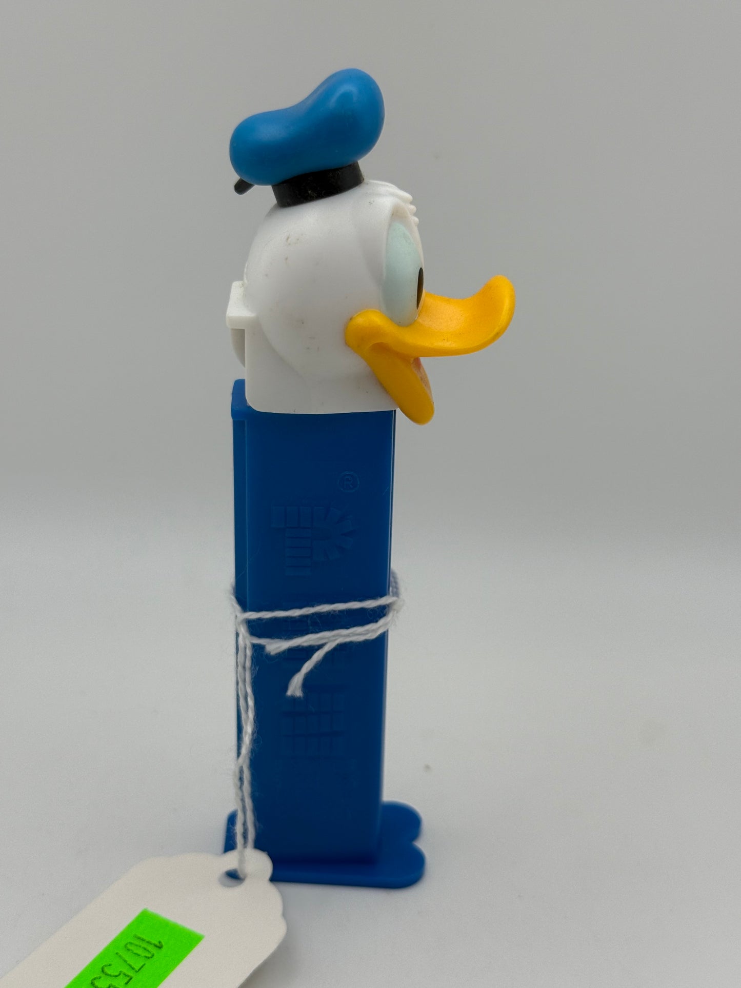 PEZ - Mfg China - Donald Duck #107555