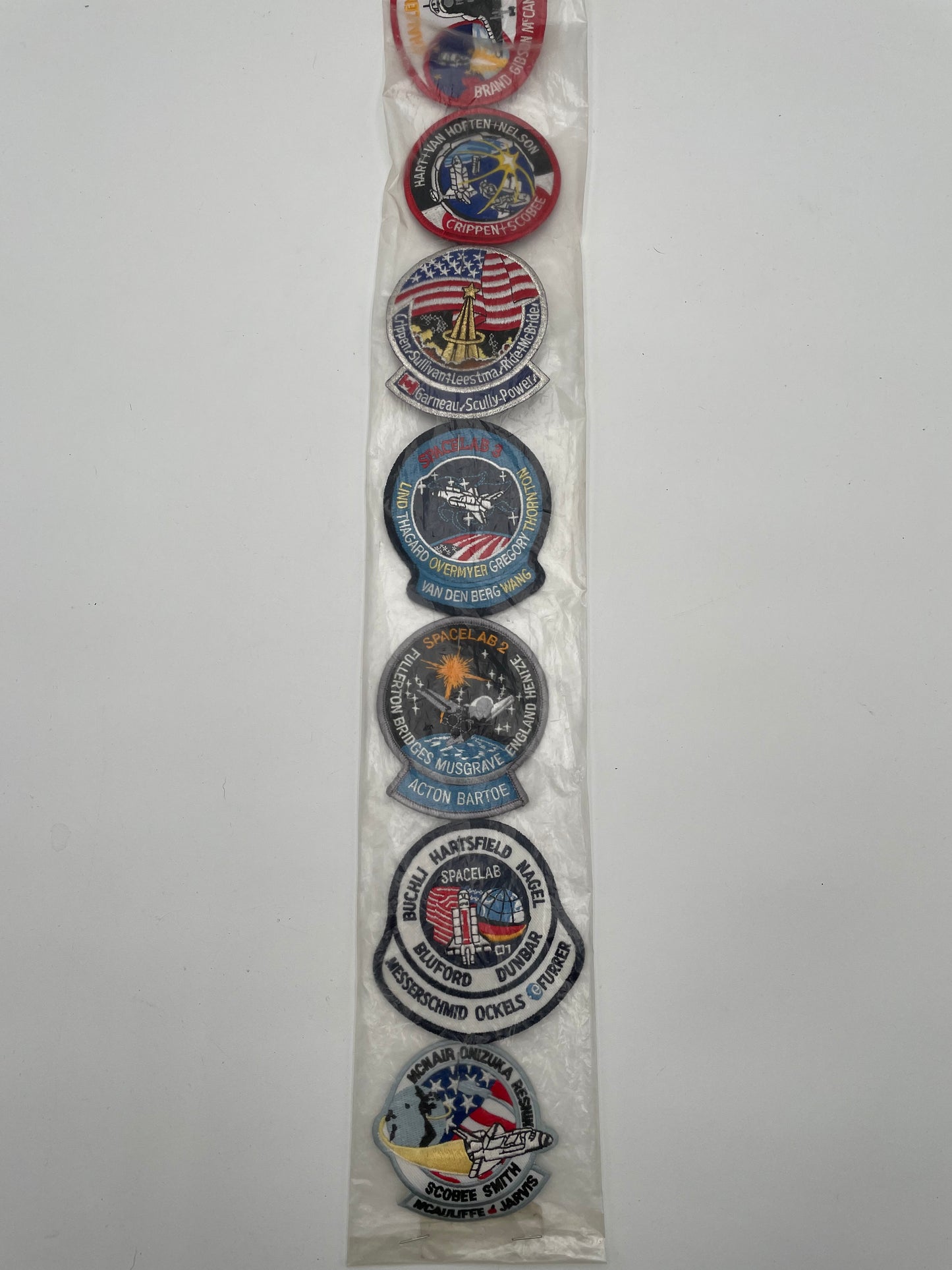 Kennedy Space Center - 10 Flights Challenger Emblem Collection 1986 #103540