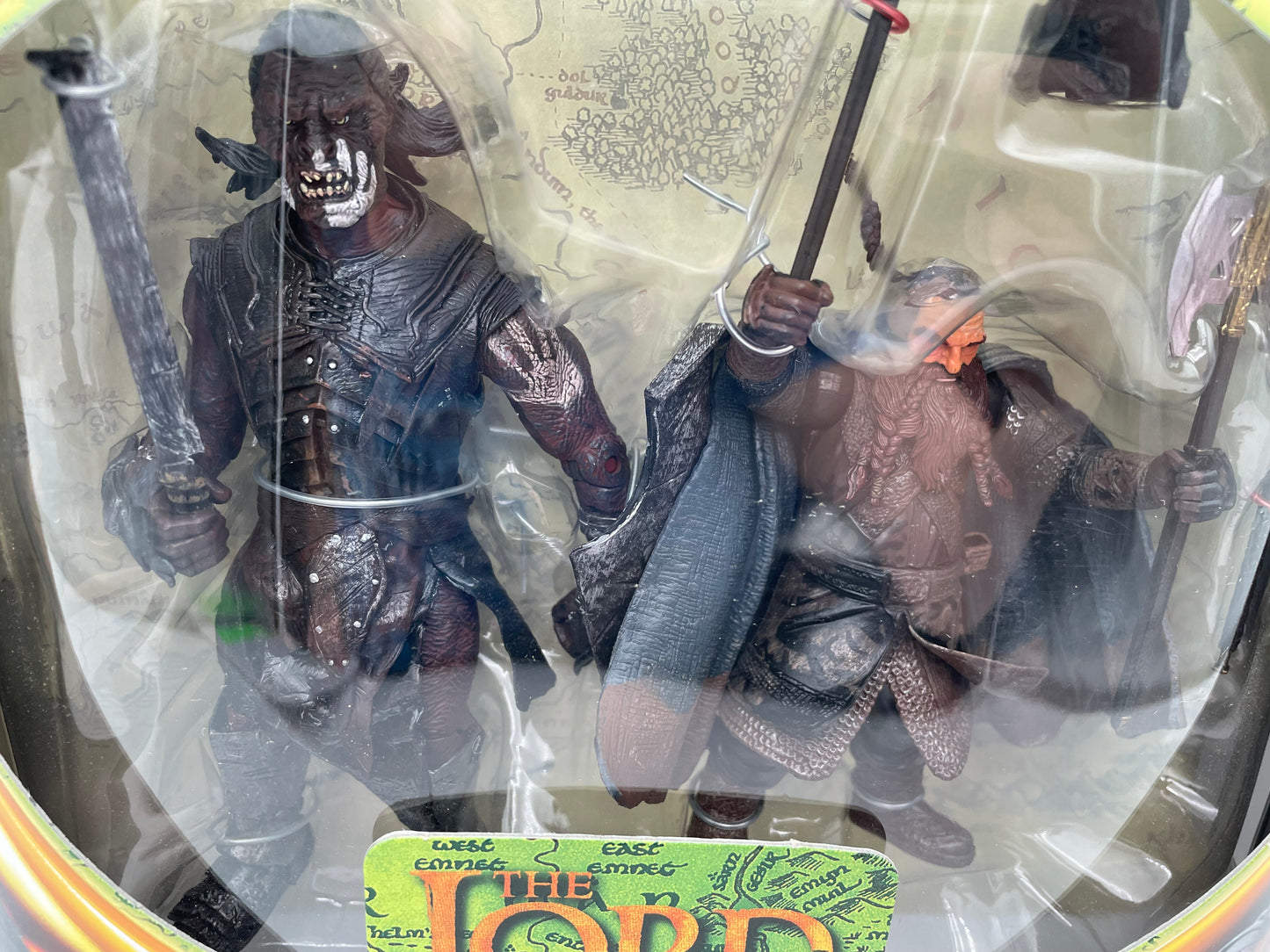 Lord of the Rings - Fellowship of the Ring - Uruk Hai Warrior & Gimli 2001 #104775