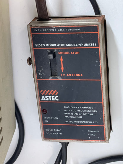 Vintage Apple IIe Computer “As Is”