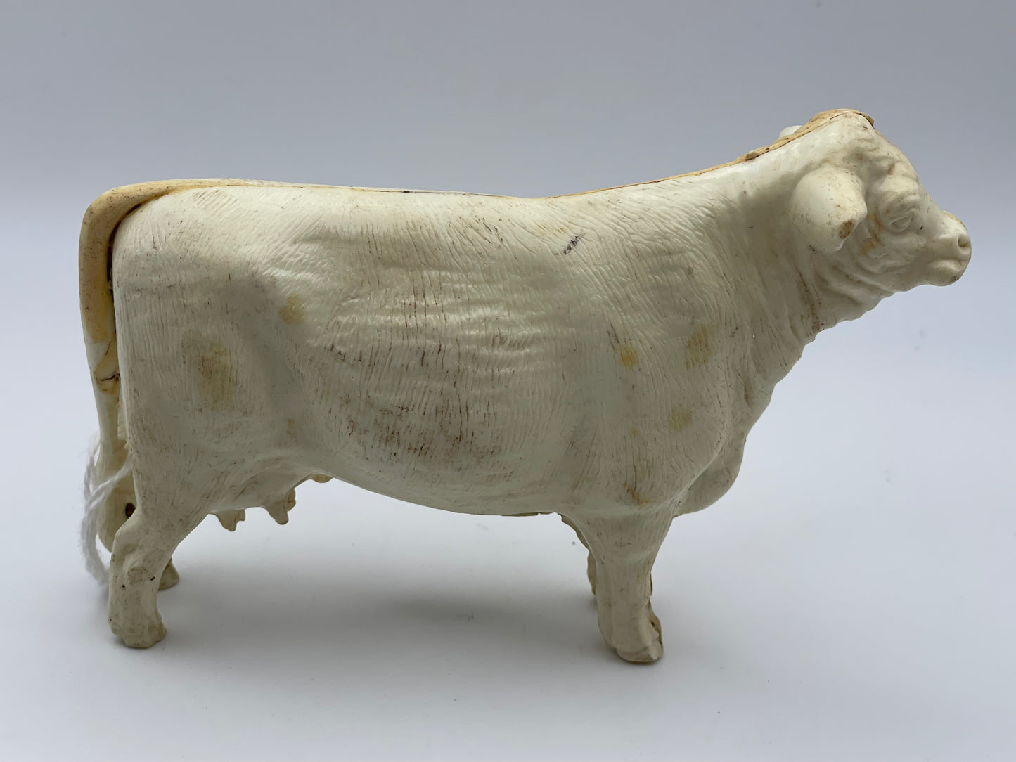 Vintage White Plastic Cow #103017