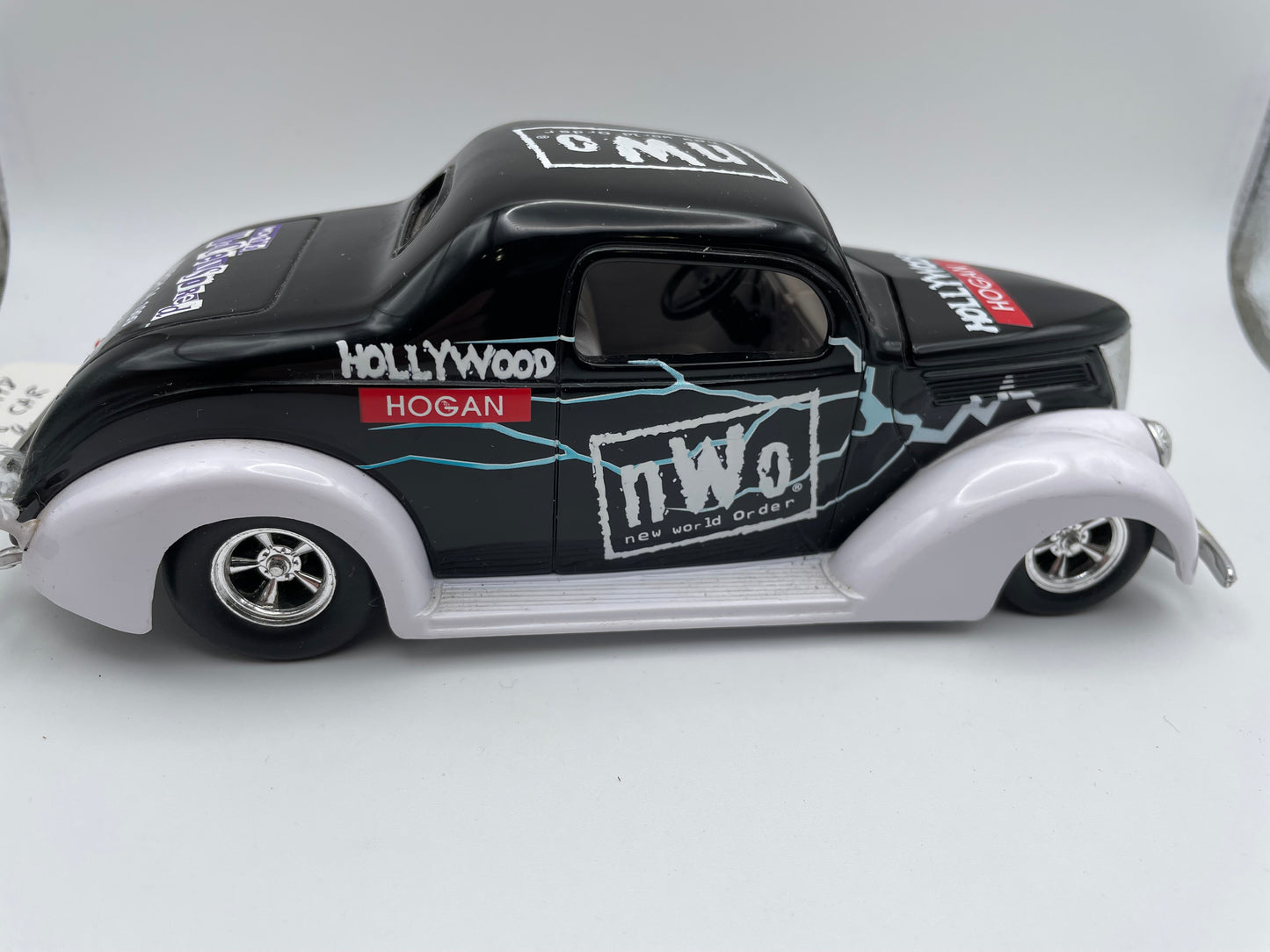 NWO - #37 Ford Die Cast Car 1998 #101580