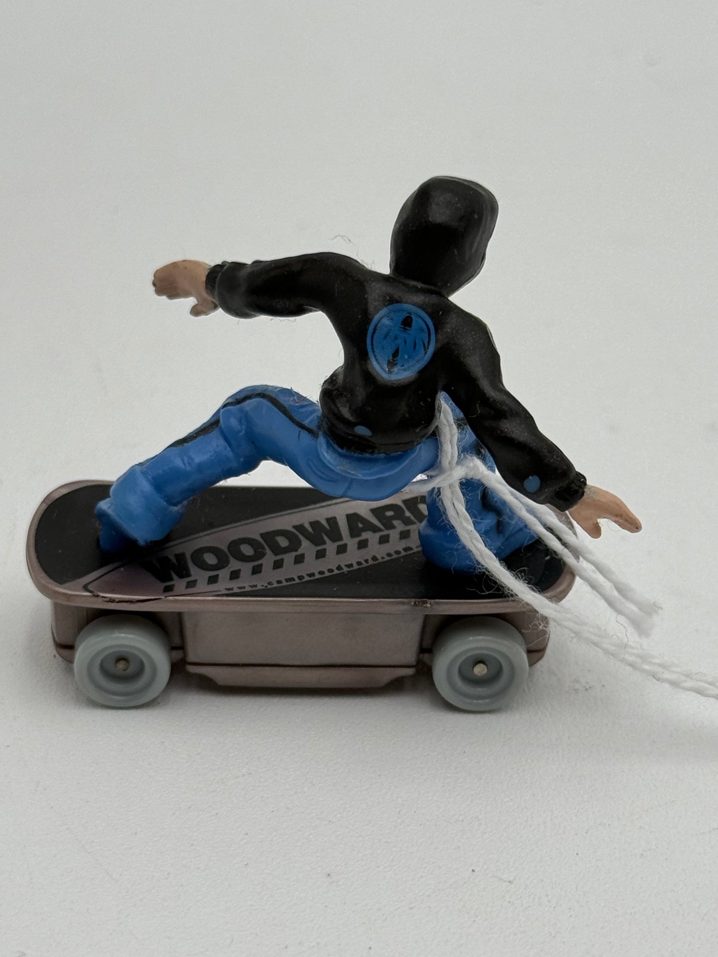 Hot Wheels - Woodward Skateboard - Magnetic Skate Freak - Black Hoodie 2006 #105264
