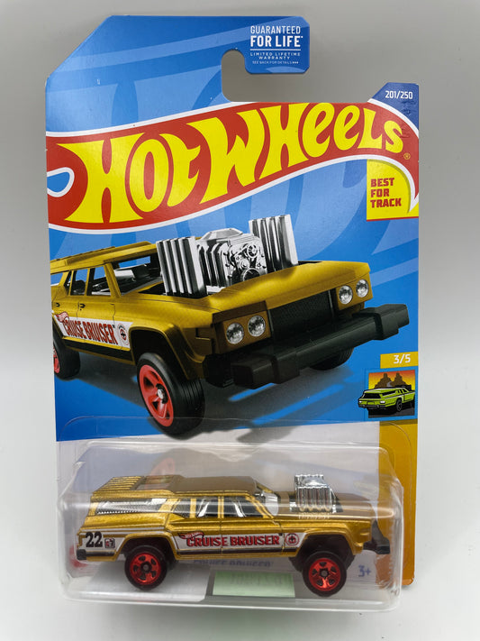 Hot Wheels - Wagons #201 3/5 ‘94 Cruiser Bruiser Gold 2022 #103170