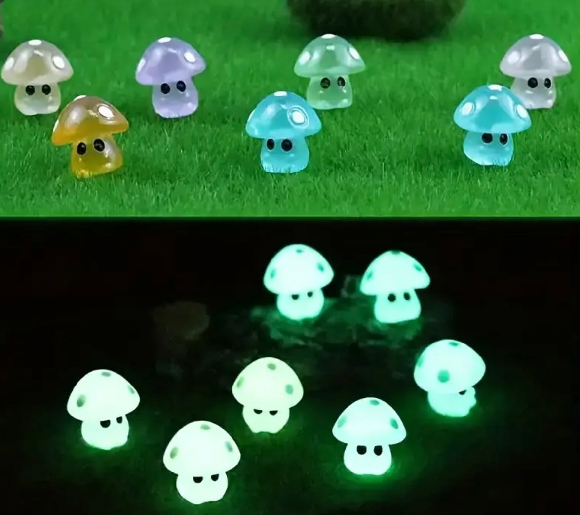 Mini Resin / 3D Print - Mushrooms - Assorted Colors #107204