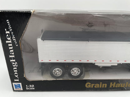 New Ray - Long Hauler Collection - Grain Hauler 1:32 - #102705