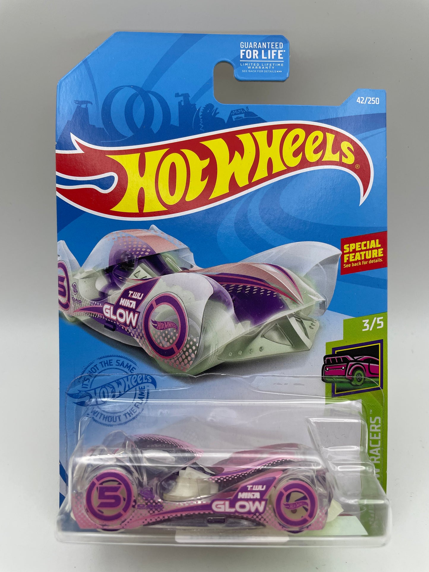 Hot Wheels - Glow Racers #42 3/5 Cloak and Dagger 2021 #103173