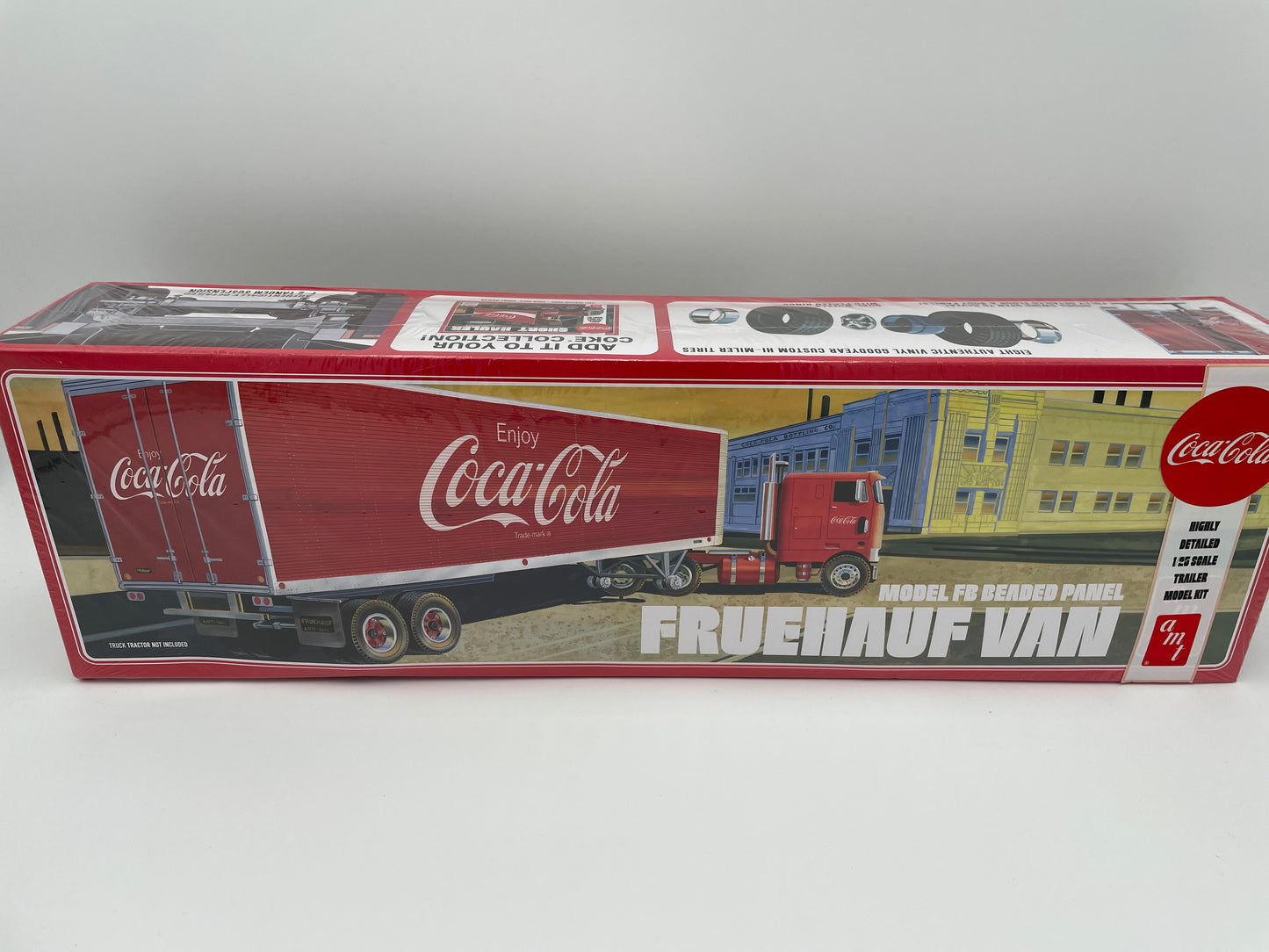 AMT - Coca Cola Semi Model Kit 2018 #102499 – Bird n’ Squirrel