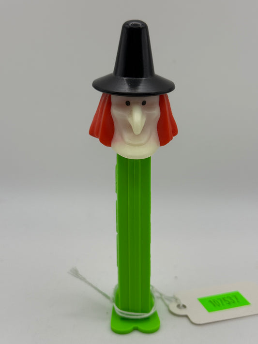 PEZ - Mfg Slovenia - Glow in the Dark Witch 1971 #107537