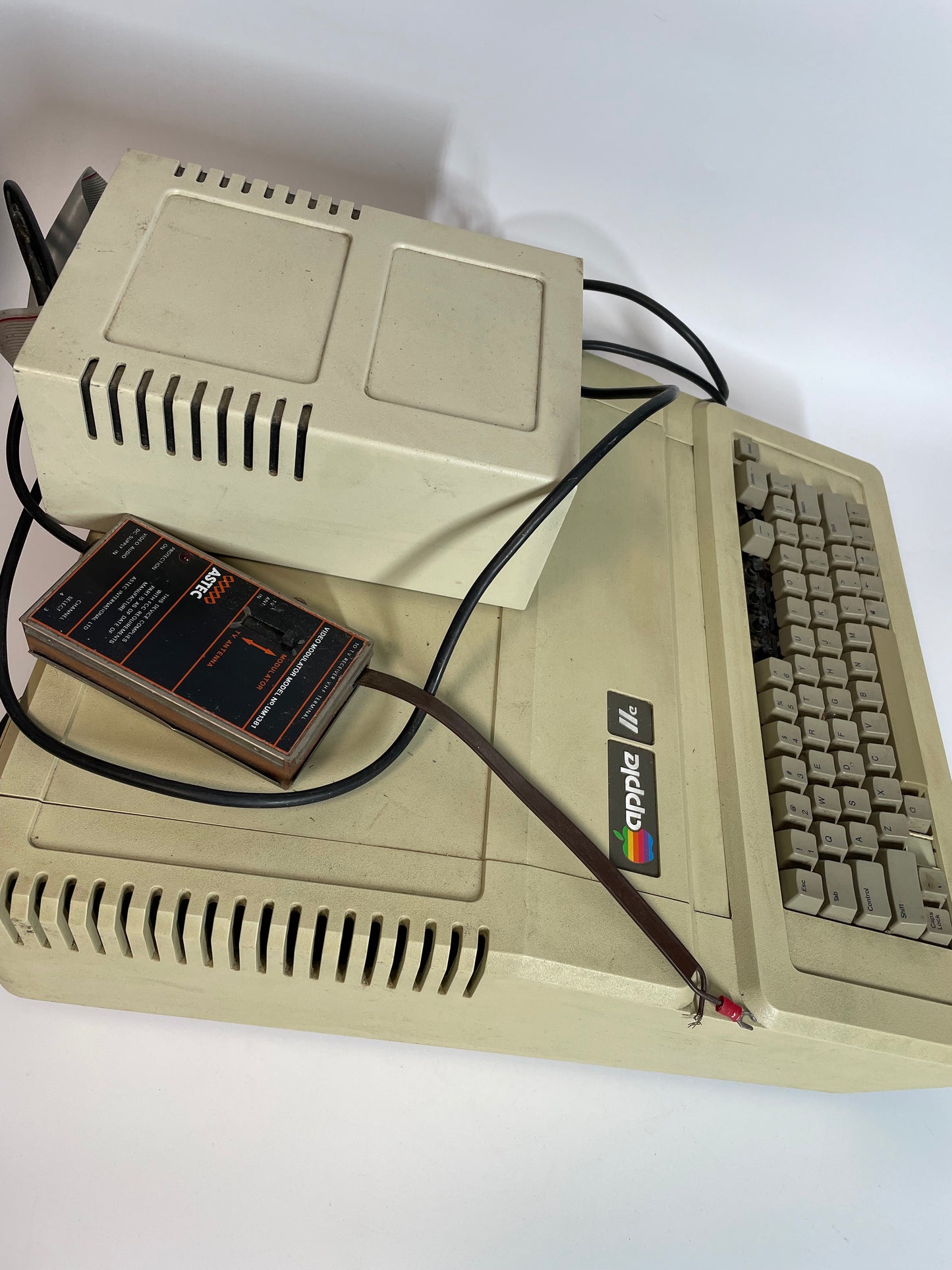 Vintage Apple IIe Computer “As Is”