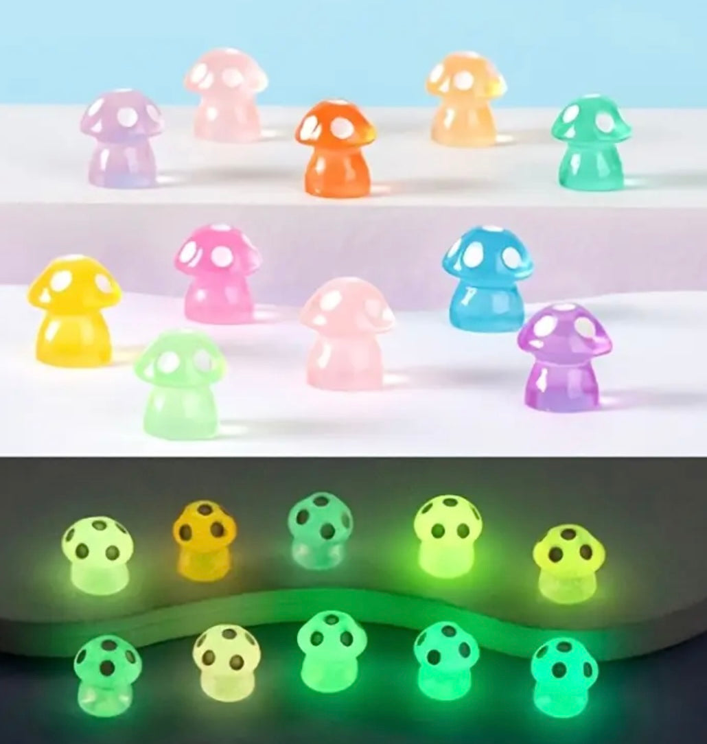 Mini Resin / 3D Print - Mushrooms - Assorted Colors #107204