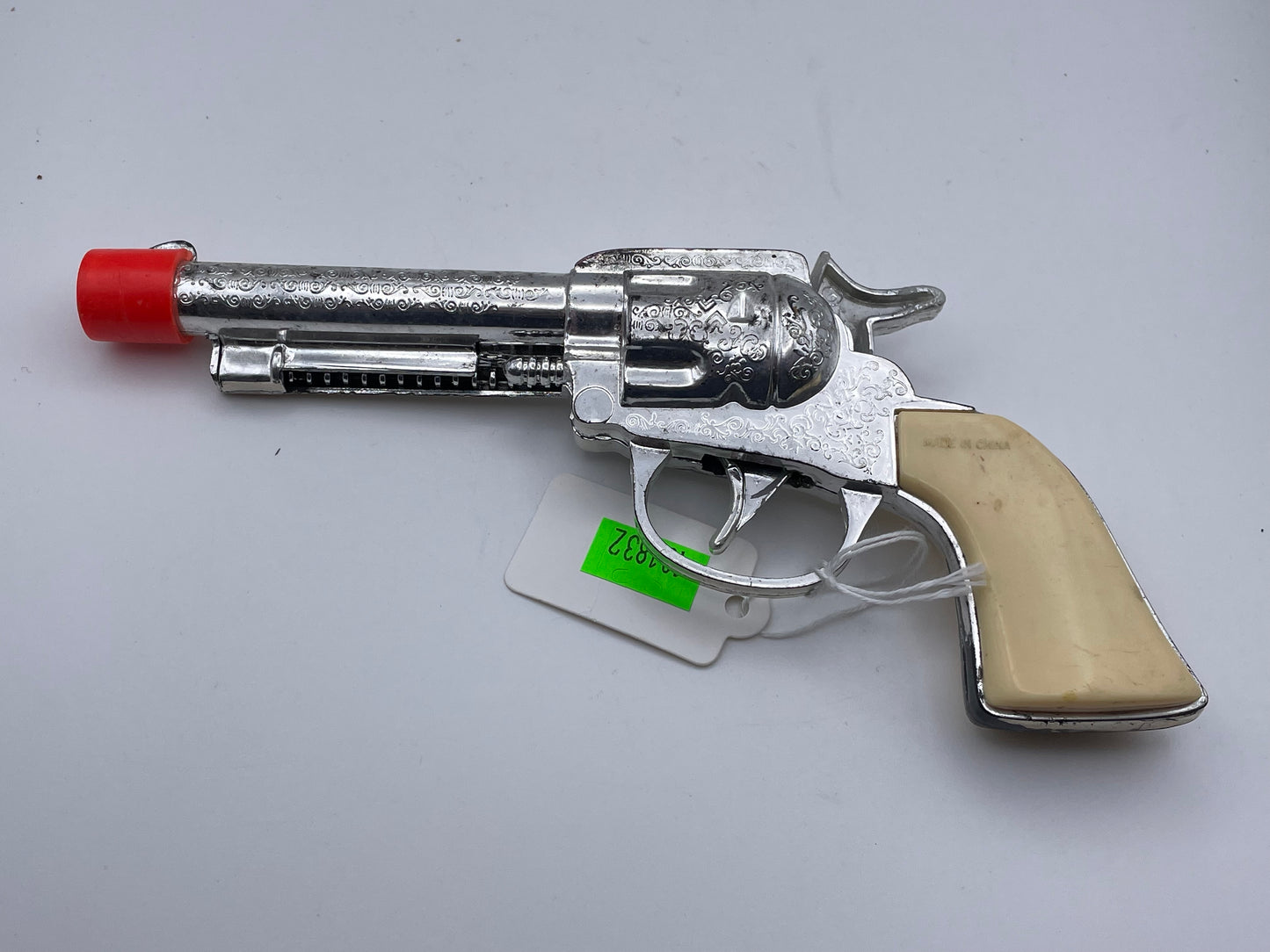 Plastic Vintage Toy Gun #101832 – Bird n’ Squirrel