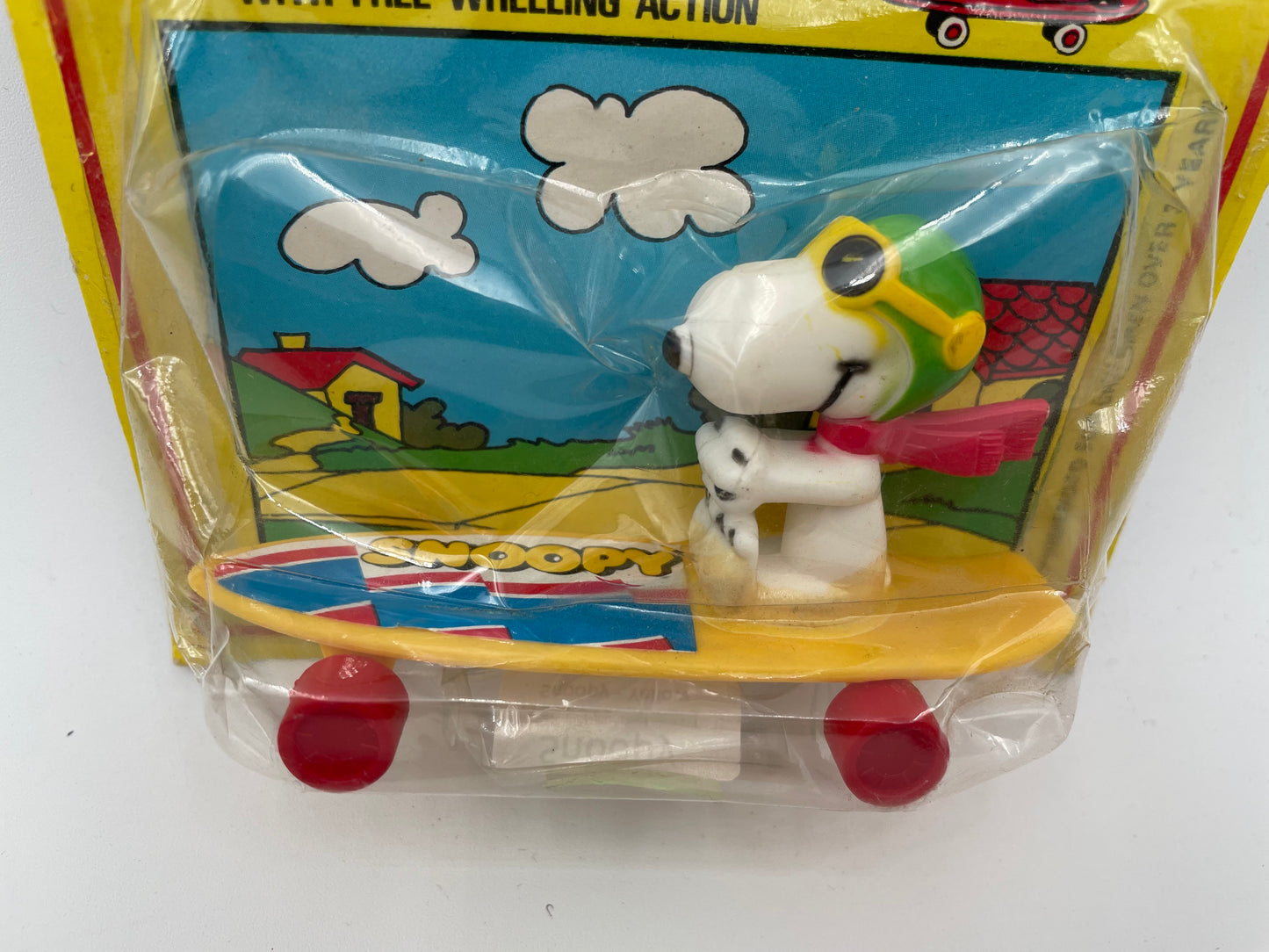 Snoopy - Skateboard - Yellow 1971 #104762