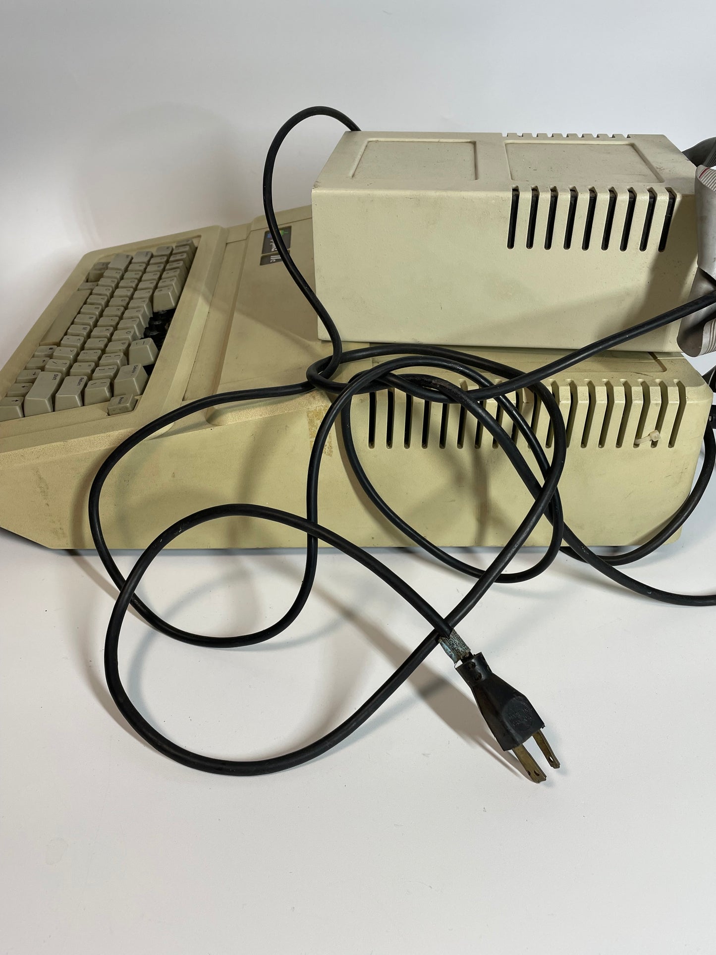 Vintage Apple IIe Computer “As Is”