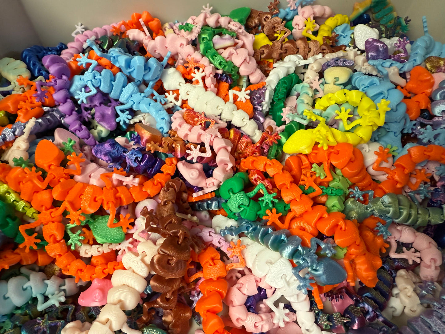 Small Resin / 3D Print - Articulated  - Geckos - Assorted Styles & Colors #107217