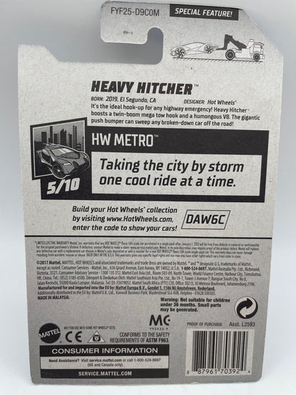 Hot Wheels - Metro #129 5/10 Heavy Hitcher White 2019 #103135