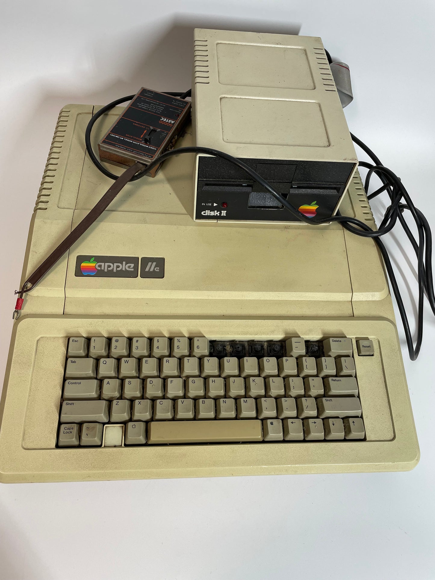 Vintage Apple IIe Computer “As Is”