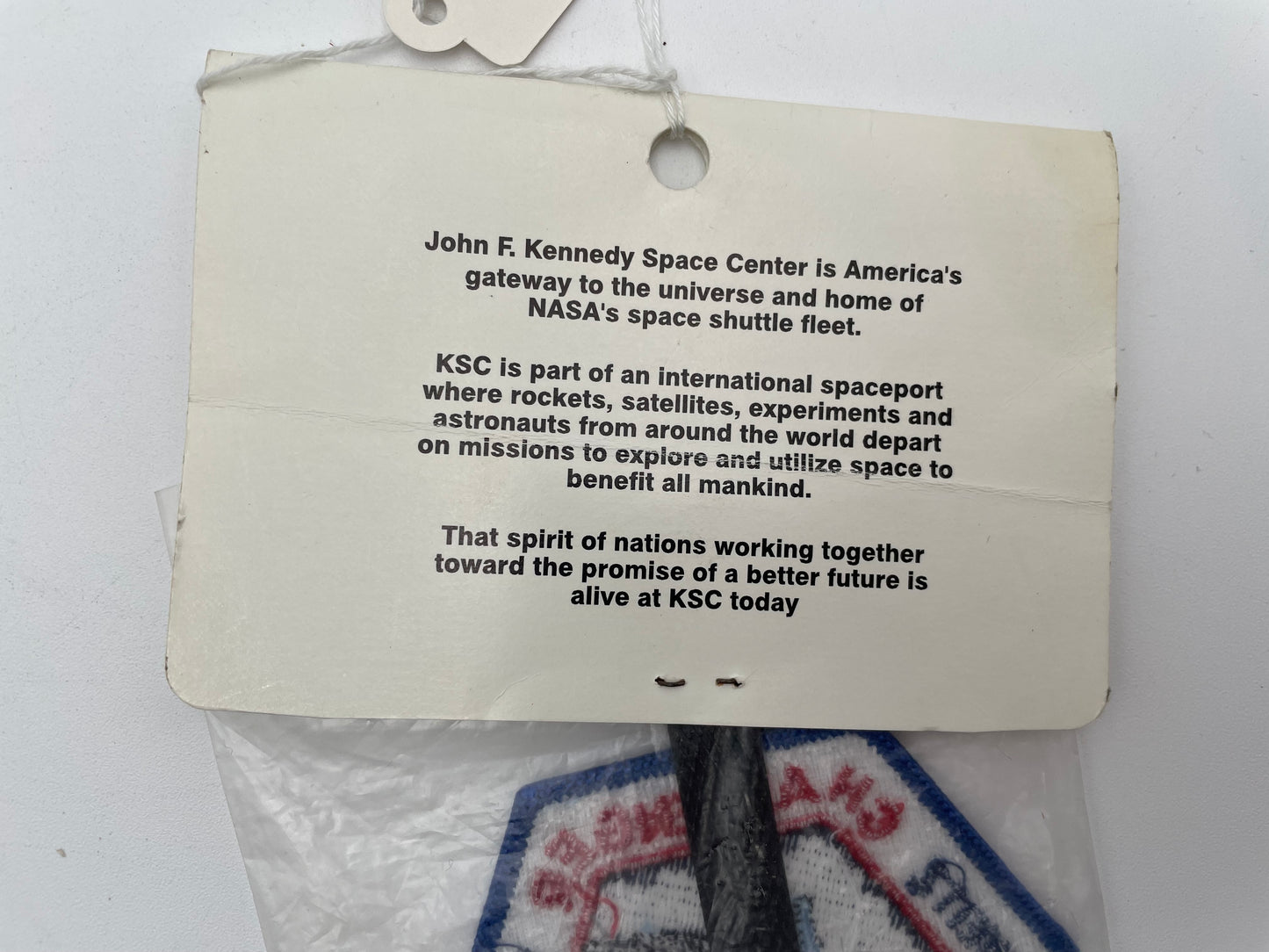 Kennedy Space Center - 10 Flights Challenger Emblem Collection 1986 #103540
