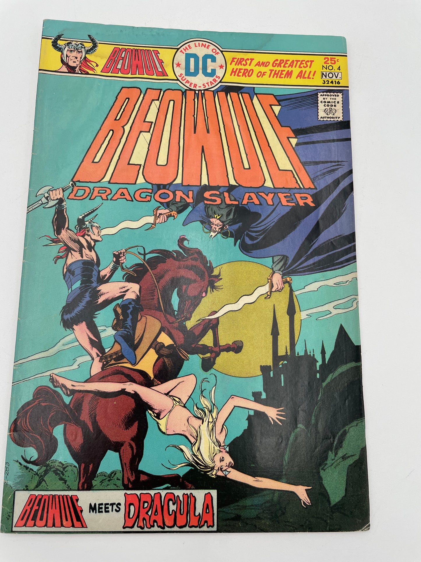 DC Comics - Beowulf #4 November 1975 #102360
