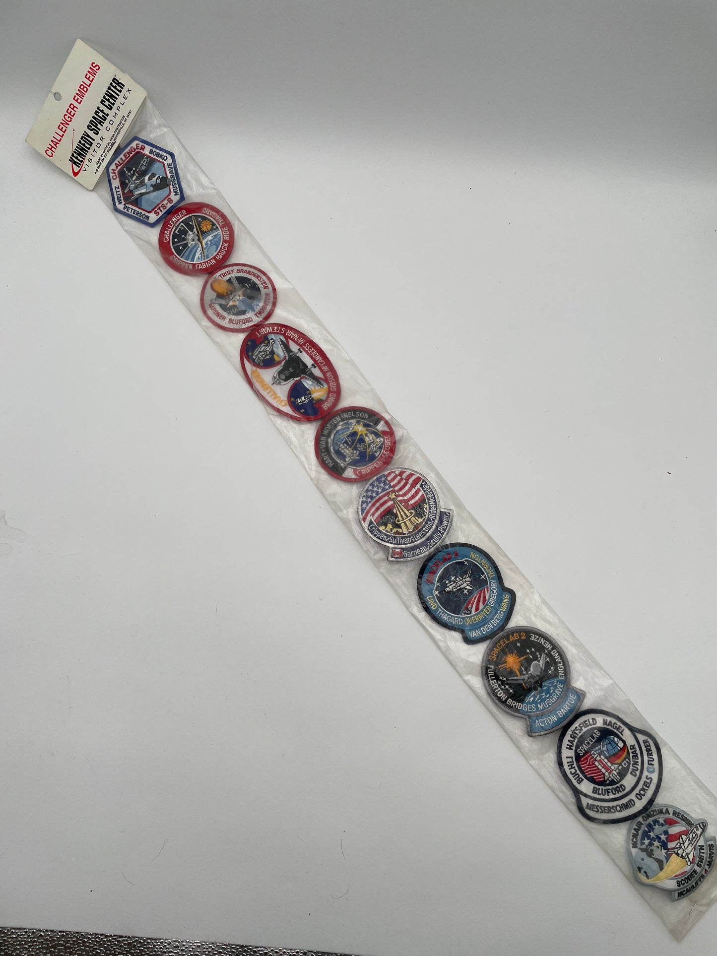 Kennedy Space Center - 10 Flights Challenger Emblem Collection 1986 #103540