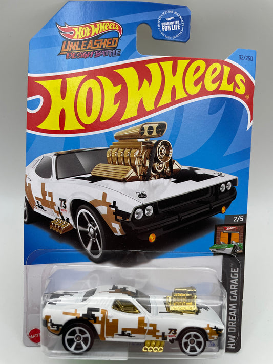 Hot Wheels - Dream Garage #32 2/5 Rodger Dodger White 2023 #103130