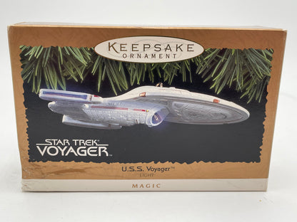 Star Trek - Hallmark Ornament - USS Voyager 1996 #104515