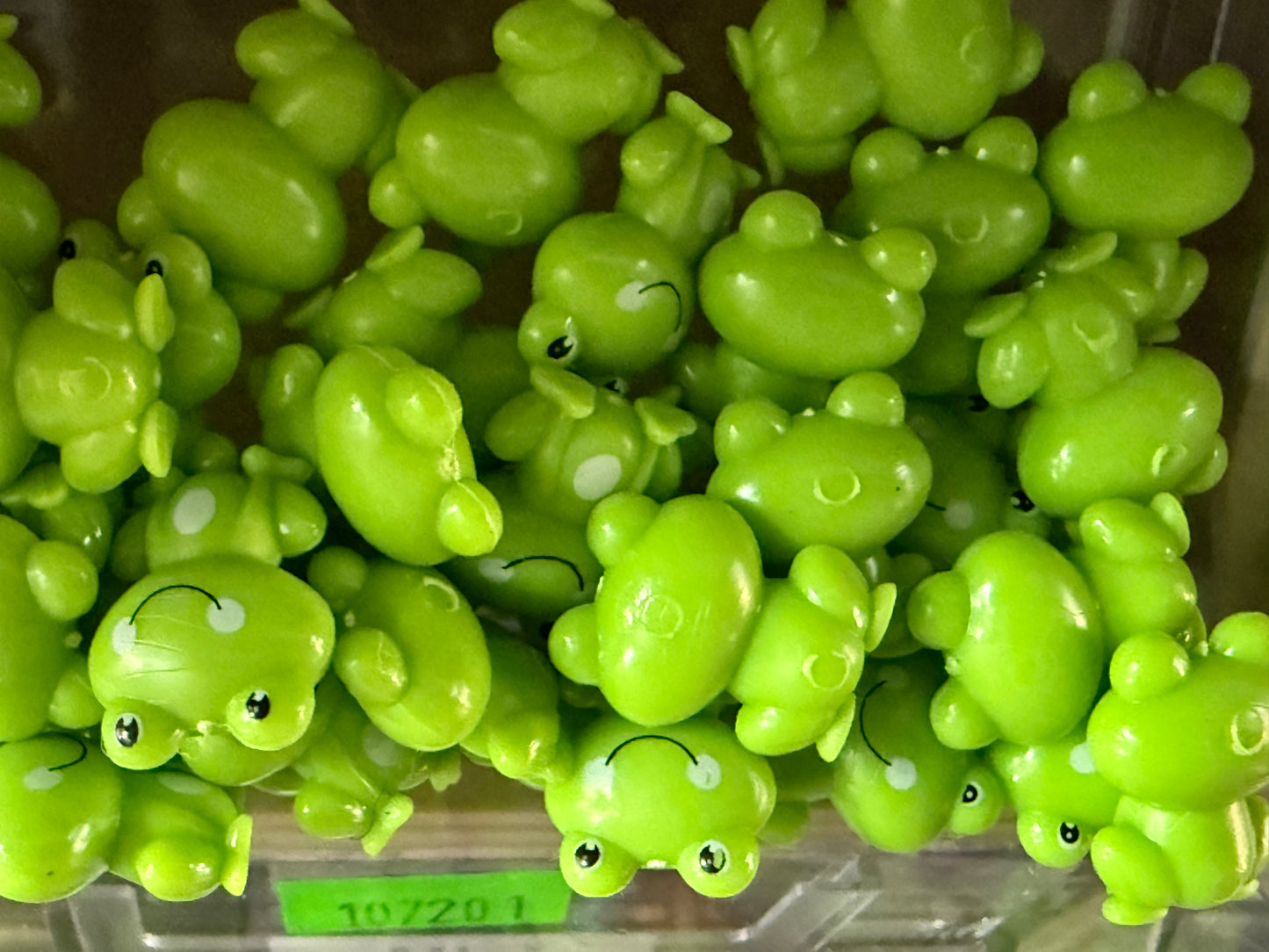 Mini Resin / 3D Print - Sitting Frogs - Green #106708