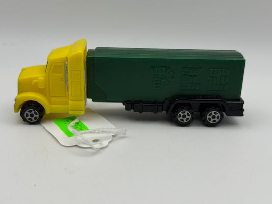 PEZ - Mfg China - Semi Green/Yellow 2004 #107550