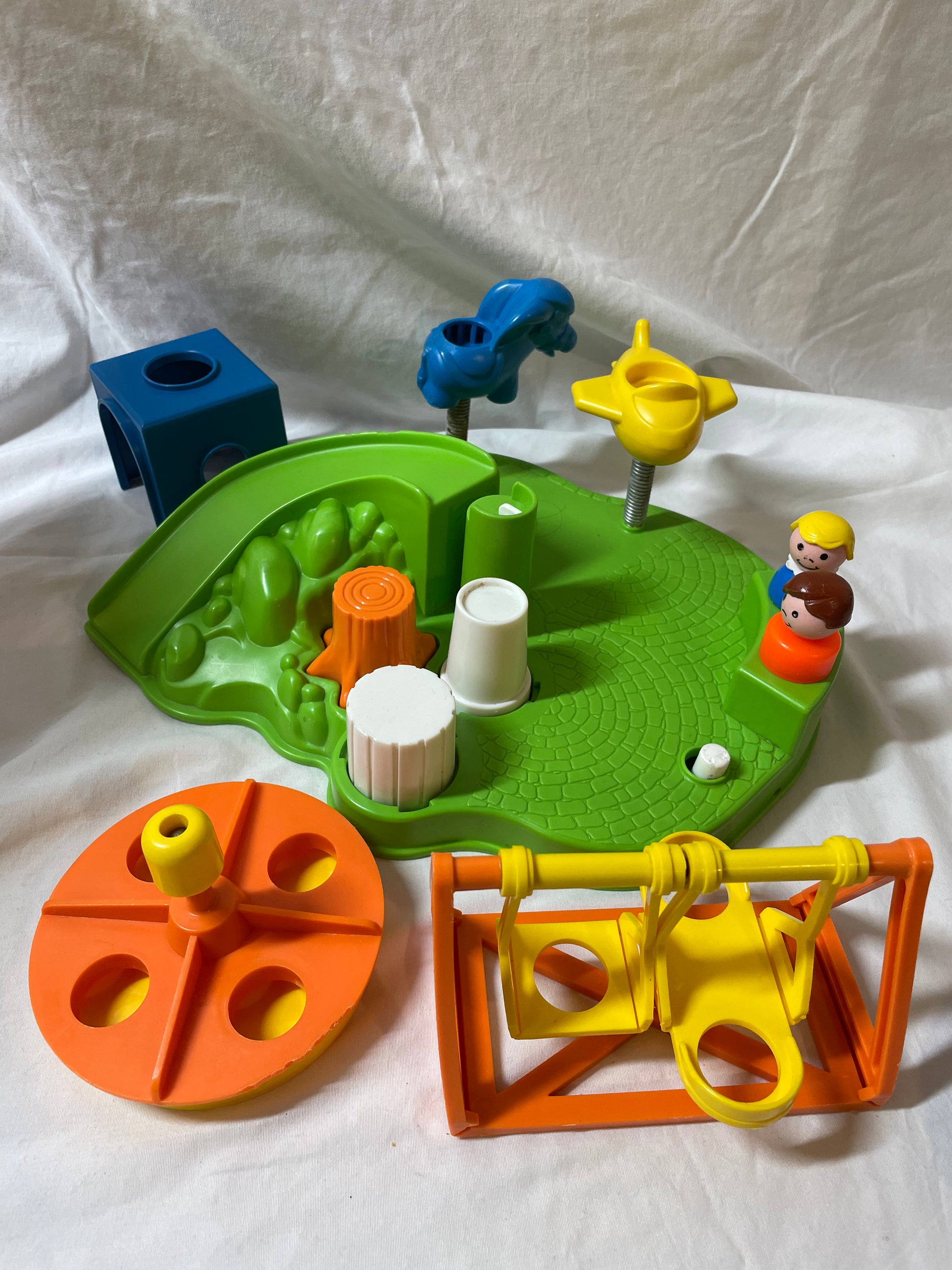 Fisher Price Little People Playground 1986 100179